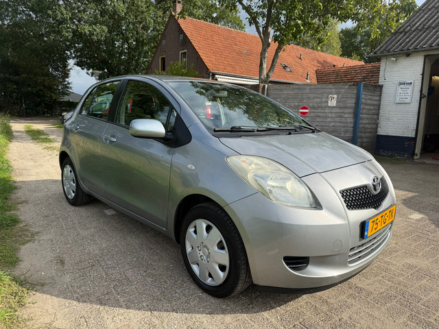 Foto 8 van Toyota Yaris 1.0 VVTi automaat, airco, NAP, APK, nette auto