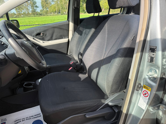 Foto 5 van Toyota Yaris 1.0 VVTi automaat, airco, NAP, APK, nette auto