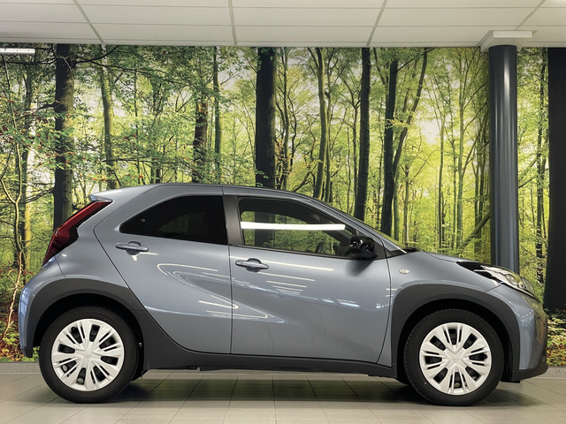Foto 4 van Toyota Aygo X 1.0 VVT-i MT Play | Achteruitrijcamera | Apple Carplay | Stoelverwarming | Regensensor