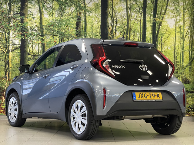Foto 7 van Toyota Aygo X 1.0 VVT-i MT Play | Achteruitrijcamera | Apple Carplay | Stoelverwarming | Regensensor