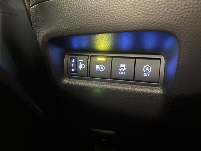 Foto 10 van Toyota Aygo X 1.0 VVT-i MT Play | Achteruitrijcamera | Apple Carplay | Stoelverwarming | Regensensor