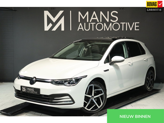 Foto 2 van Volkswagen Golf 1.5 eTSI ACT / PANO / HUD / ACC / MEMORY / MASSAGE / CARPLAY / STUUR+STOELVERW