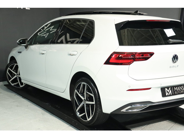 Volkswagen Golf 1.5 eTSI ACT / PANO / HUD / ACC / MEMORY / MASSAGE / CARPLAY / STUUR+STOELVERW