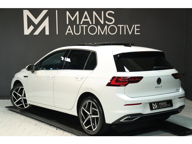 Foto 4 van Volkswagen Golf 1.5 eTSI ACT / PANO / HUD / ACC / MEMORY / MASSAGE / CARPLAY / STUUR+STOELVERW