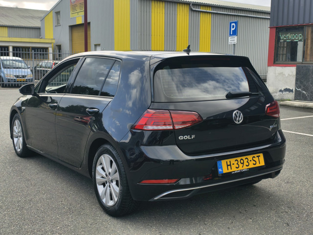 Foto 10 van Volkswagen Golf 1.5 TSI Comfortline-NAP-CARPLAY