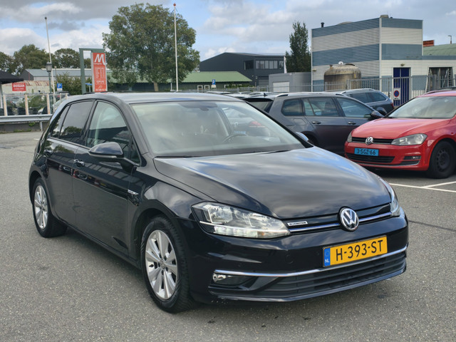 Foto 6 van Volkswagen Golf 1.5 TSI Comfortline-NAP-CARPLAY