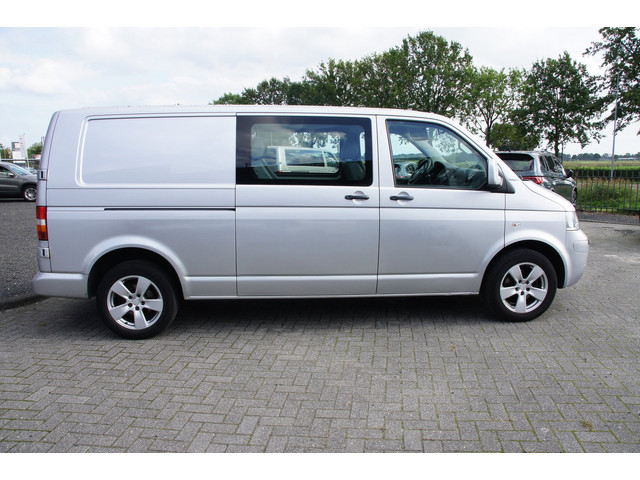 Foto 10 van Volkswagen Transporter 2.5 TDI 340 Trendline DC