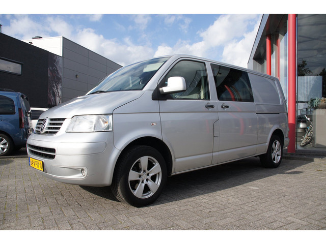 Foto 2 van Volkswagen Transporter 2.5 TDI 340 Trendline DC