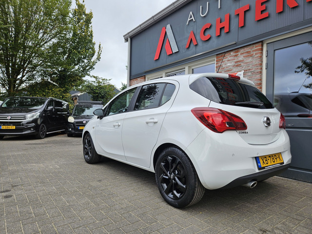 Foto 9 van Opel Corsa 1.4 Black Edition Airco! Cruise Control! Navigatie! Leuke/Nette Auto! NAP!
