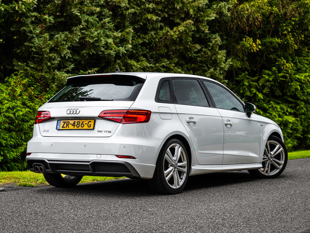 Foto 9 van Audi A3 Sportback 35 TFSI CoD S-Line Advance Sport