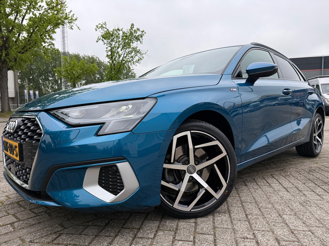 Foto 6 van Audi A3 SPORTBACK 2021 30 TFSI HYBRID S edition LED CARPLAY 18-INCH NAP