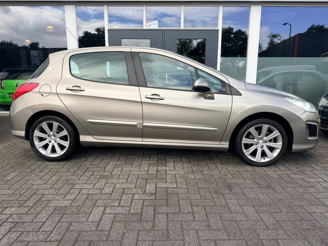 Foto 9 van Peugeot 308 1.6 VTi Melbourne/Facelift/Nl Auto/Luxe Uitvoering!!!