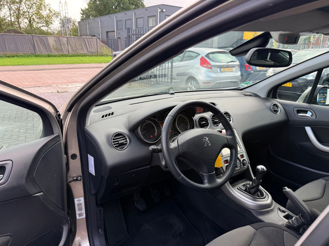 Foto 10 van Peugeot 308 1.6 VTi Melbourne/Facelift/Nl Auto/Luxe Uitvoering!!!