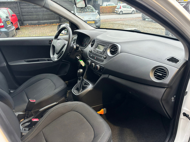 Foto 6 van Hyundai I10 1.0i i-Motion