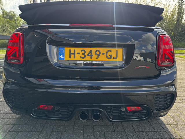 Foto 8 van MINI Cabrio 2.0 John Cooper Works Chili (bj 2016)