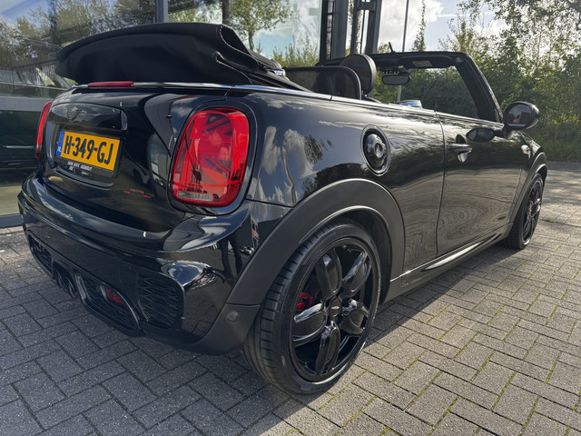 Foto 7 van MINI Cabrio 2.0 John Cooper Works Chili (bj 2016)