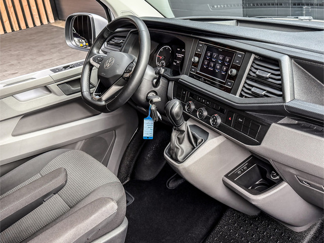 Foto 4 van Volkswagen Transporter 2.0 TDI 150PK DSG L2H1 Marge incl. BTW en BPM | CARPLAY | CAMERA | VOORRUIT V