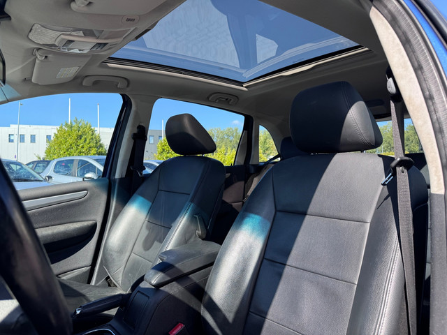 Foto 3 van Mercedes-Benz B-klasse 200 | Automaat | APK 29-09-2027 | Panoramadak | Elektrische lederen stoelen |