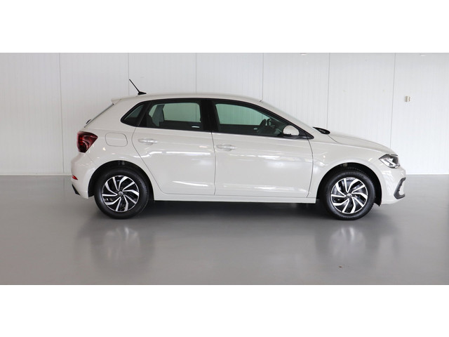 Foto 3 van Volkswagen Polo Volkswagen Polo Life | 39.731 km | Rijklaar € 17.950,-