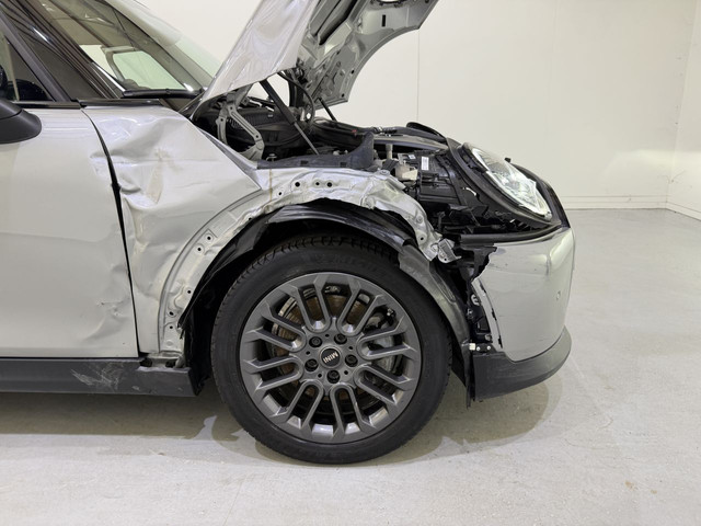 Foto 10 van MINI Cooper 5-Drs 1.5 C Classic Aut7 (bj 2024)
