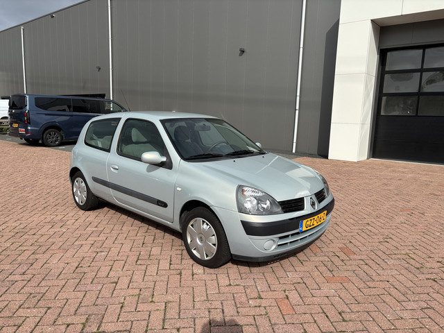 Foto 5 van Renault Clio 1.2-16V Dynamique Comfort Automaat I Airco