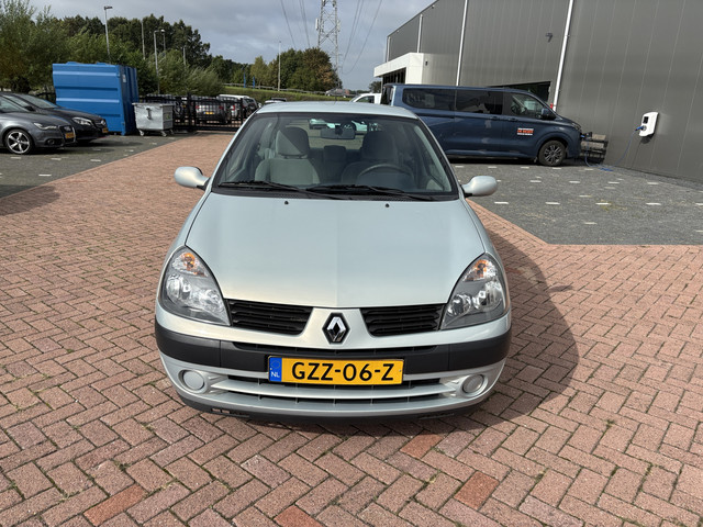 Foto 4 van Renault Clio 1.2-16V Dynamique Comfort Automaat I Airco