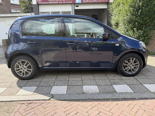 Foto 10 van Volkswagen Up! 1.0 move up! BlueMotion Navi Cruise control parkeersensoren