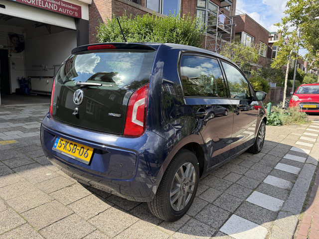 Foto 9 van Volkswagen Up! 1.0 move up! BlueMotion Navi Cruise control parkeersensoren