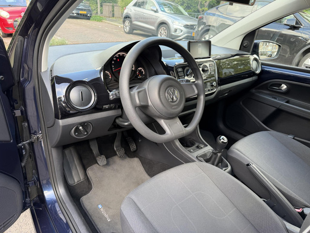 Foto 3 van Volkswagen Up! 1.0 move up! BlueMotion Navi Cruise control parkeersensoren