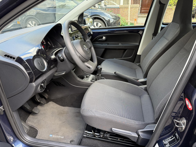 Foto 2 van Volkswagen Up! 1.0 move up! BlueMotion Navi Cruise control parkeersensoren