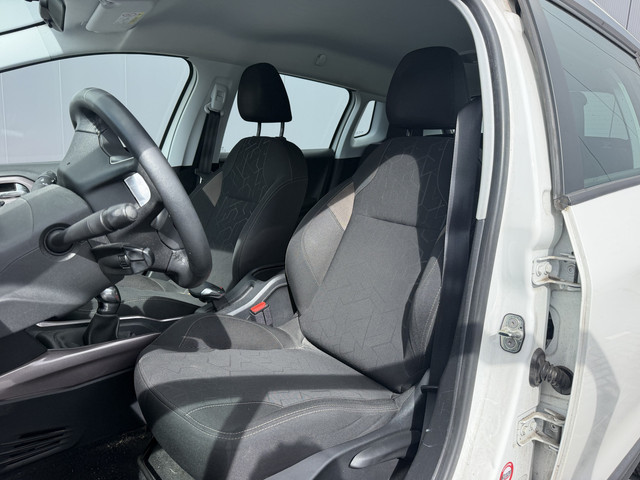 Foto 5 van Peugeot 2008 1.2 PureTech Active | Lees tekst | Cruise | Climate | Riem v.v