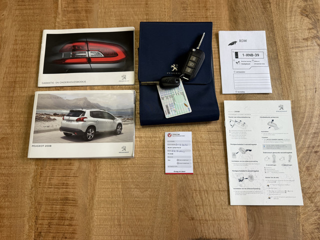 Foto 7 van Peugeot 2008 1.2 PureTech Active | Lees tekst | Cruise | Climate | Riem v.v