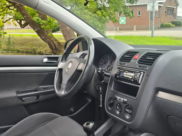 Foto 2 van Volkswagen Golf 1.4 FSI Sportline 5-deurs AIRCO/cruise