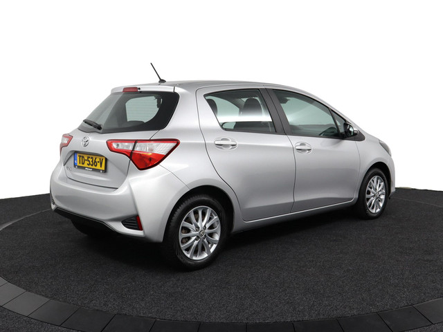 Foto 10 van Toyota Yaris 1.0 VVT-i Aspiration | Radio BT en CD | lm velgen |