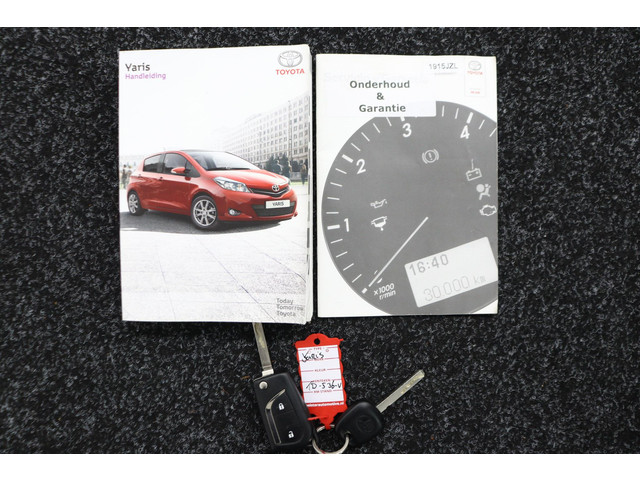 Foto 3 van Toyota Yaris 1.0 VVT-i Aspiration | Radio BT en CD | lm velgen |