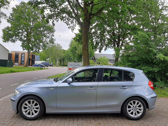 Foto 10 van BMW 1-serie 116i 2.0 122PK Airco Sportvelgen Nieuwe Ketting