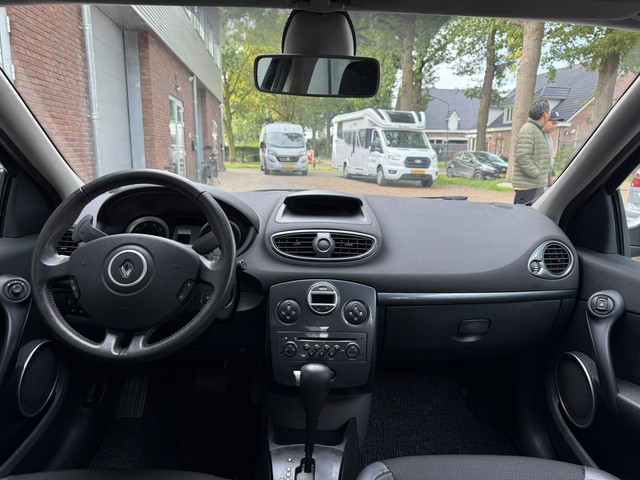 Foto 9 van Renault Clio 1.6-16V Dynamique S|AUTOMAAT|NIEUWE APK|AIRCO