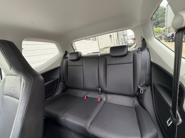 Foto 3 van Volkswagen Up! 1.0 high up! BlueMotion Navi stoelverwarming park sensor airco bluetooth