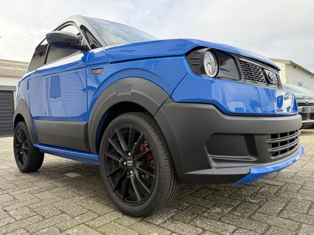 Foto 8 van Ligier Brommobiel Myli R.EBEL 8 kWh/ Airco/ Camera/ Stoelverwarming/ Apple Carplay