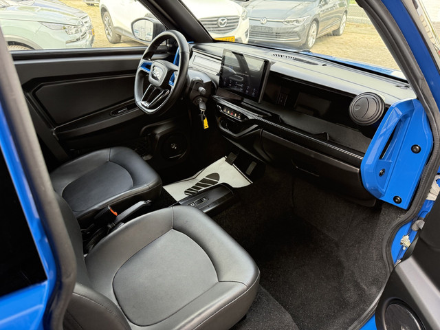 Foto 6 van Ligier Brommobiel Myli R.EBEL 8 kWh/ Airco/ Camera/ Stoelverwarming/ Apple Carplay
