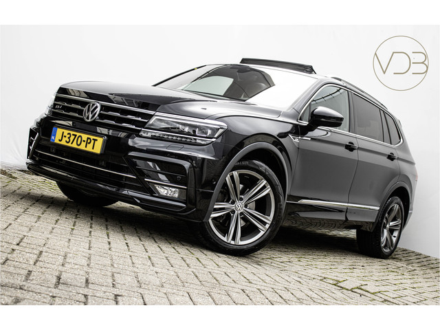Volkswagen Tiguan Allspace 1.5 TSI Highline Business R 7-Persoons PANO TREKHAAK
