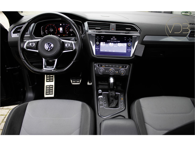 Foto 7 van Volkswagen Tiguan Allspace 1.5 TSI Highline Business R 7-Persoons PANO TREKHAAK