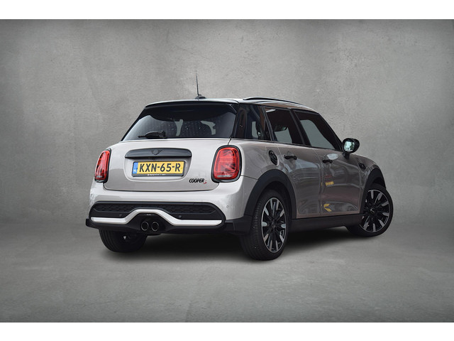 Foto 7 van MINI 5-Deurs 2.0 Cooper S MINI Yours | Pano | Leer | H/K | HUD | Stuur-en Stoelverwarming