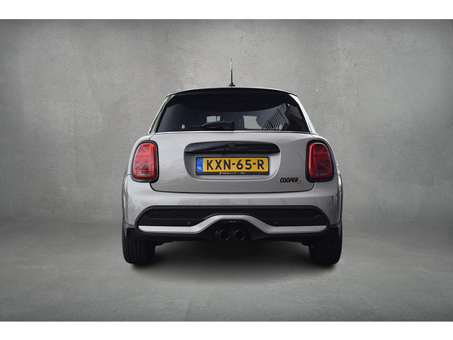 Foto 2 van MINI 5-Deurs 2.0 Cooper S MINI Yours | Pano | Leer | H/K | HUD | Stuur-en Stoelverwarming