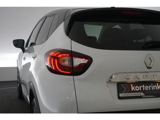 Foto 10 van Renault Captur 1.3 TCe Intens (bj 2019, automaat)