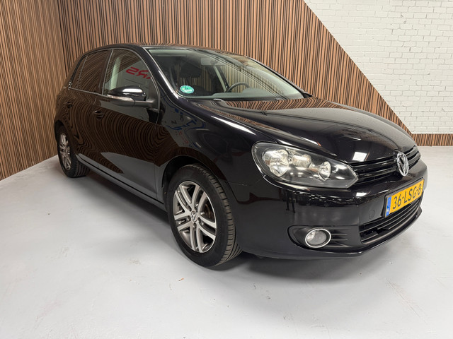 Foto 7 van Volkswagen Golf 1.2 TSI Tour, Trekhaak, Pioneer DVD NAVI, APK
