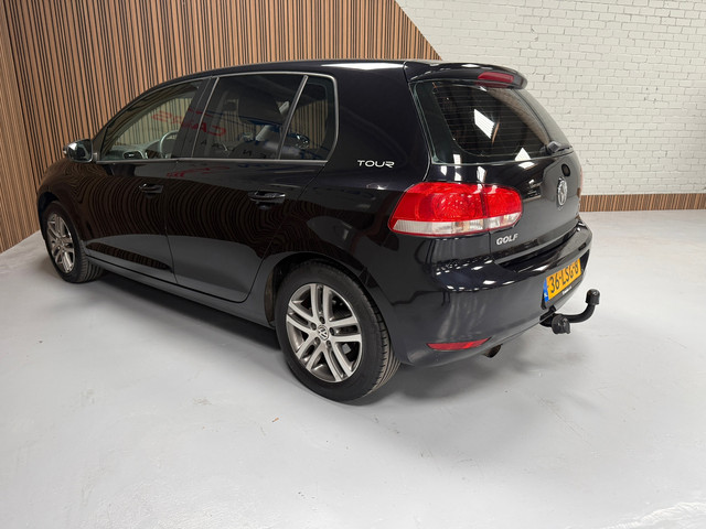 Foto 3 van Volkswagen Golf 1.2 TSI Tour, Trekhaak, Pioneer DVD NAVI, APK