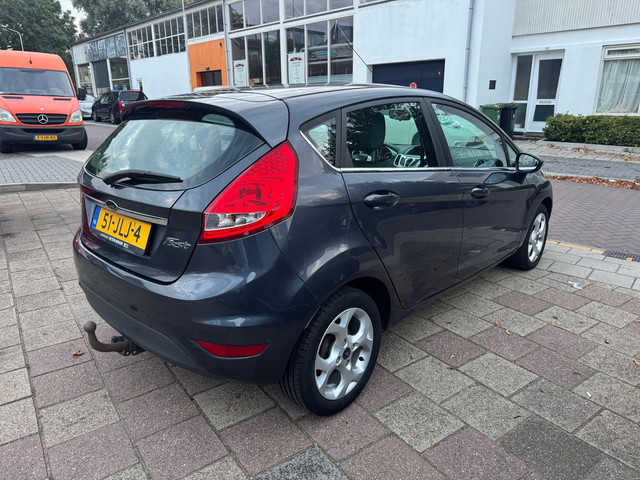 Foto 8 van Ford Fiesta 1.25 Titanium | Zeer goed onderhouden!