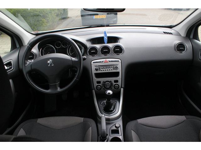Foto 2 van Peugeot 308 1.6 VTi Première/AIRCO/ NETTE AUTO