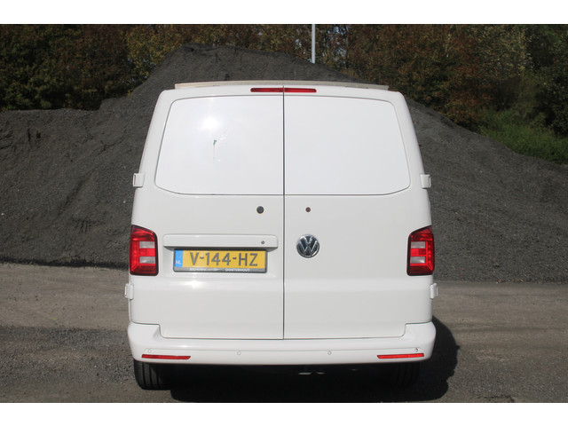 Foto 7 van Volkswagen Transporter 2.0 TDI L2H2 Highline koelwagen